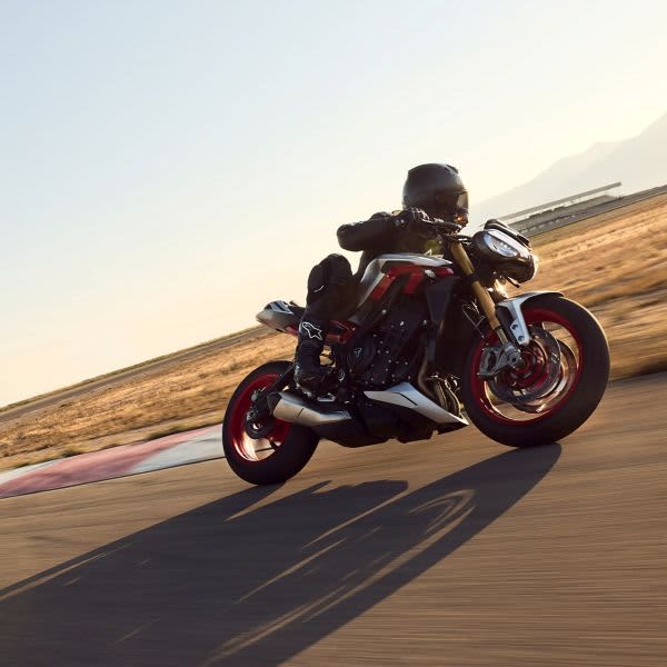 Triumph モーターサイクル | For the Ride